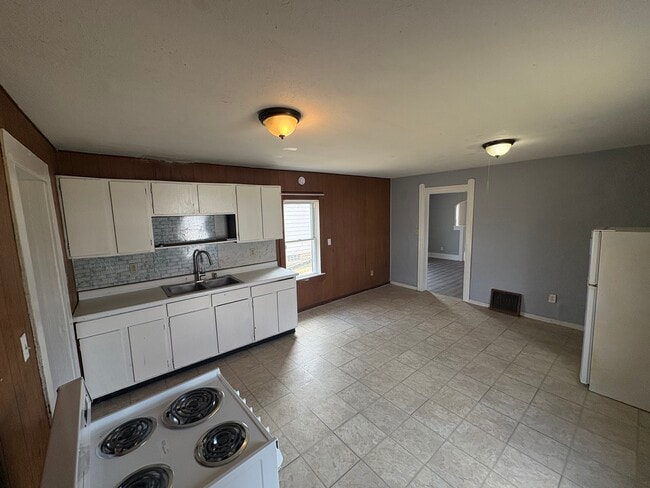 Photo - 1030 W 17th St