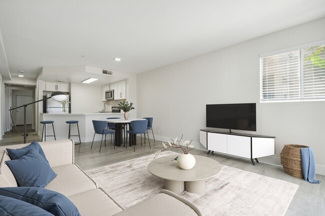 Photo - Newport Palms Apartments