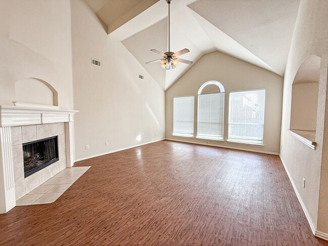 Photo - Spacious 4 bedroom home near Lake Ray Hubbard!