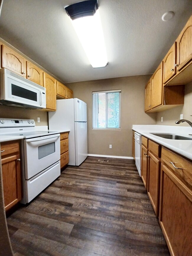 Photo - 1713 Woodburn St