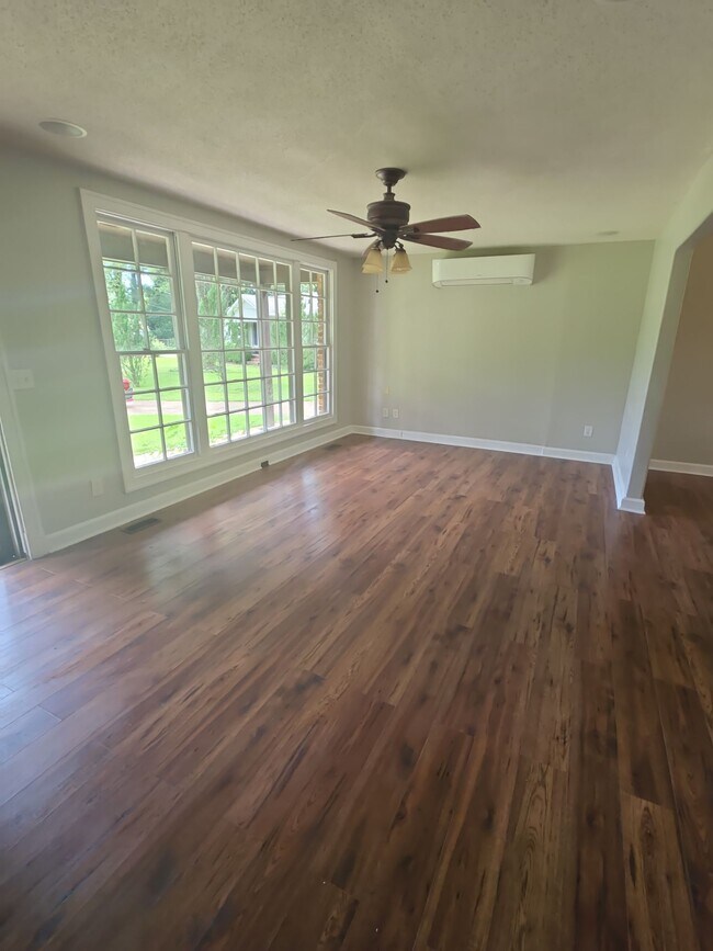 2313 Lynn Rd NW