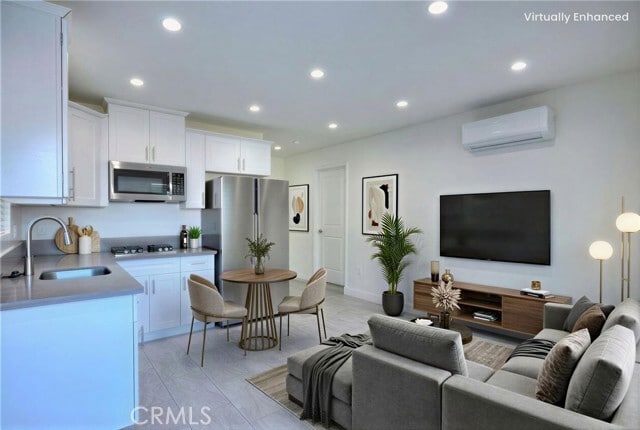 Photo - 14604 Cohasset St