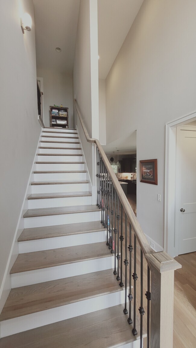 Photo - 712 Brooke Cv