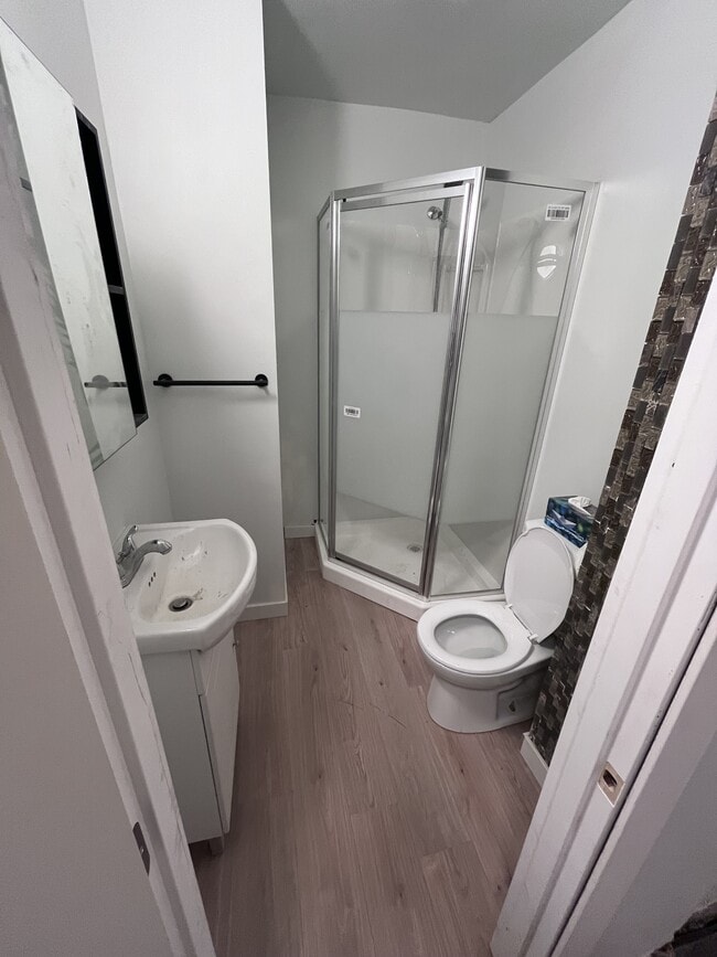 Photo - 558 Manitoba Ave Unit 2