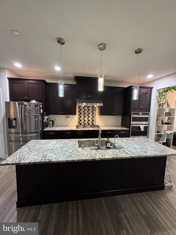 Photo - 213 Catalpa Ln