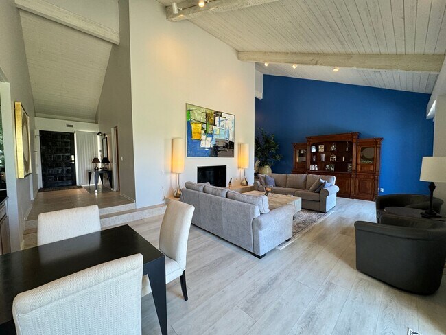Photo - COMING SOON!! Charming 2 Bedroom/2 Bath FURNITURE OPTIONAL Condo in Misson Hills!!