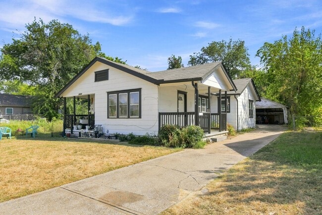 Building Photo - 4744 E 5th Pl Unit 4744