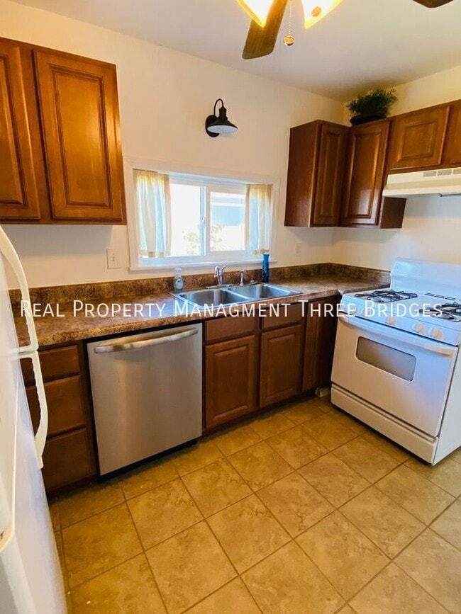 Photo - 7061 Pernod Ave