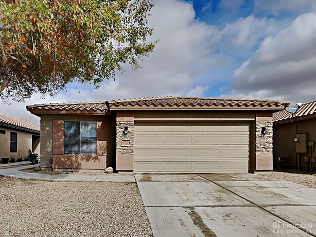 Photo - 43766 Elm Dr