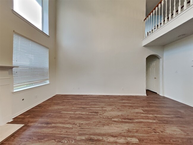 Photo - 4428 Blossomwood Dr