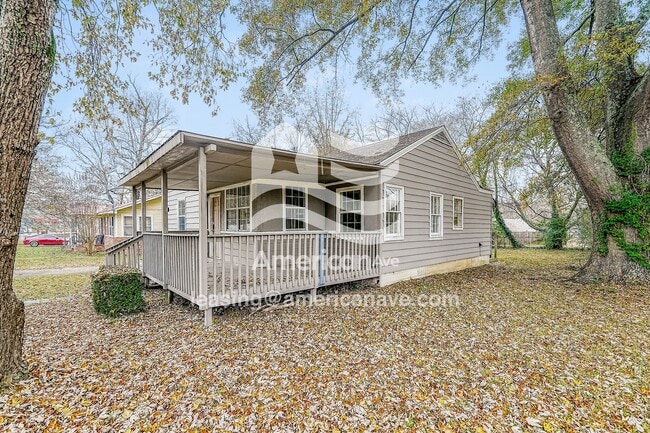 Photo - 760 Hopkins Dr