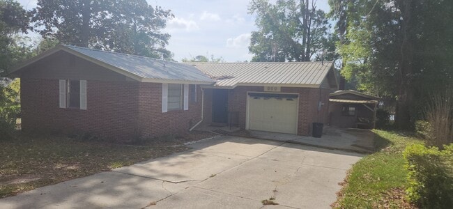 Photo - 800 Lake Shore Ter