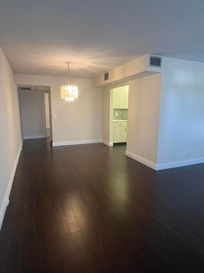 Photo - 2070 Wolverton E Unit 2070