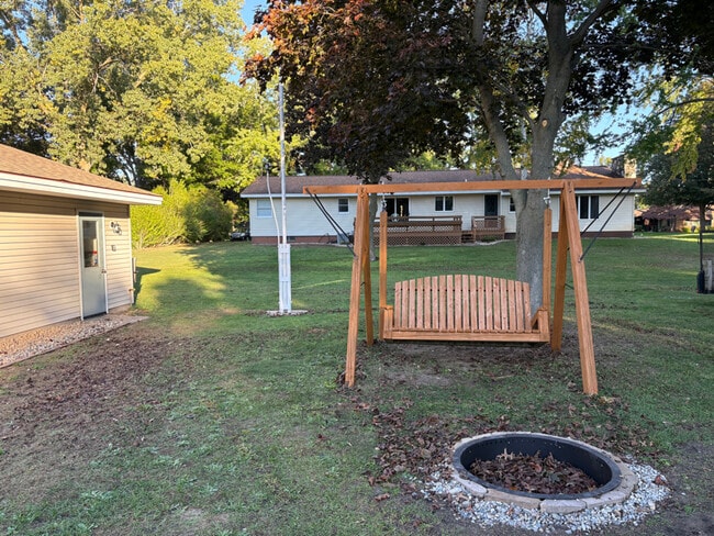 Photo - 272 Aniline Ave N