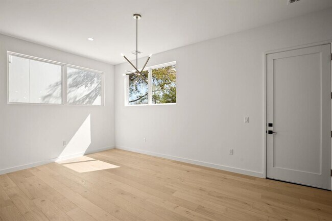 Photo - 1714 Woodland Ave