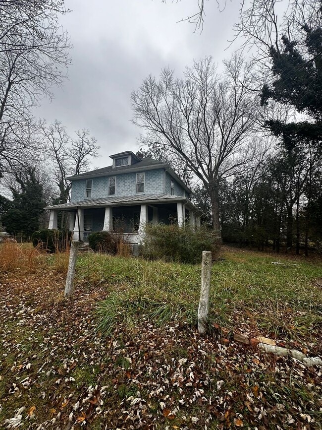 86 Benson Dr