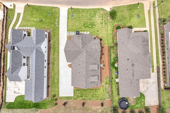 Photo - 548 Arbor Dr