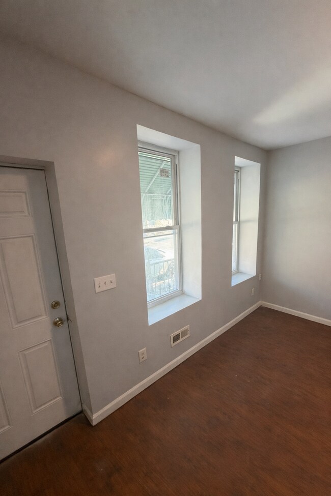 Photo - 2132 N 32nd St