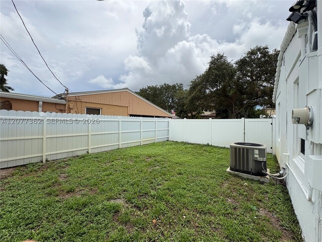 937 SW 18th St