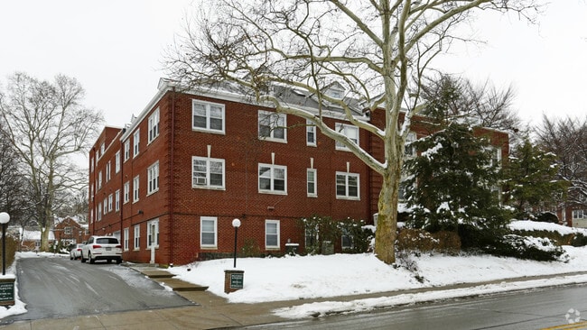 Photo - Amberson Towers Condominium