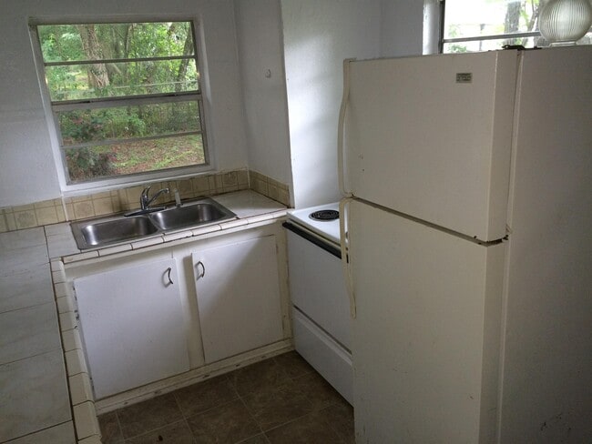 Photo - 702 W 14th St