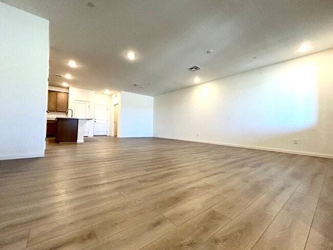 Photo - Brand new Townhome!   Summerlin Grand Park Village