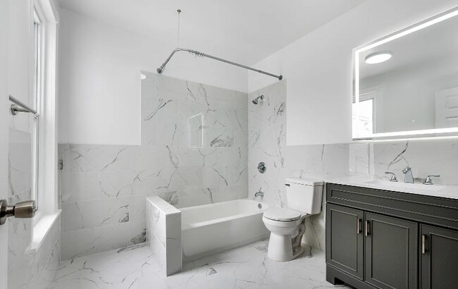 Photo - 1058 N 10th St