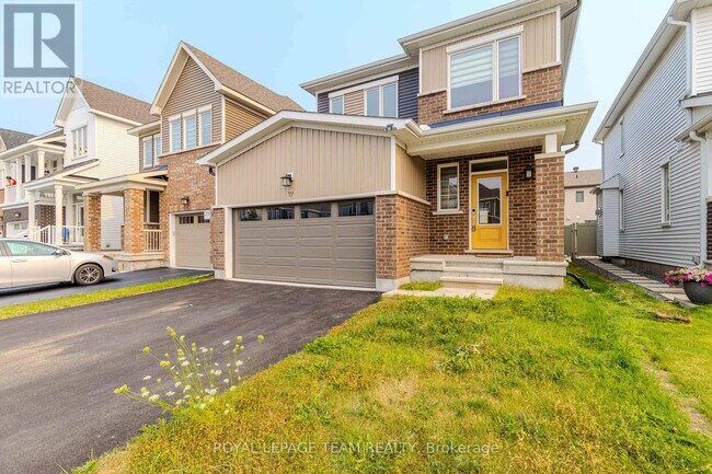 Photo - 97 Mudminnow Cres