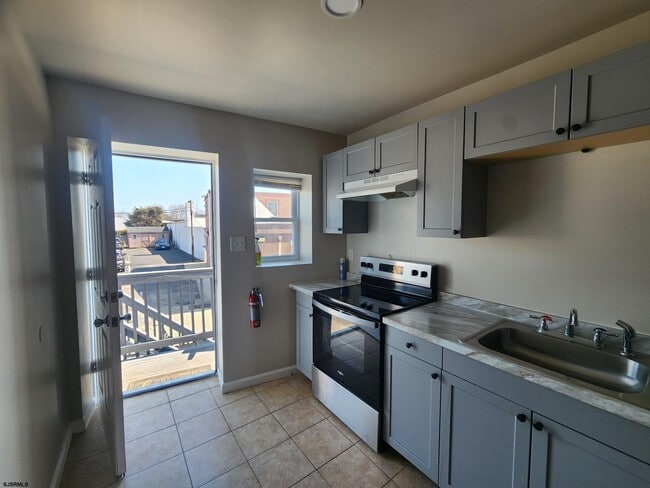 Photo - 118 S Main St Unit 203