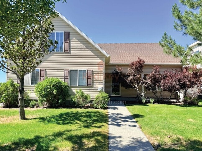 Building Photo - 1910 N Single Family Home