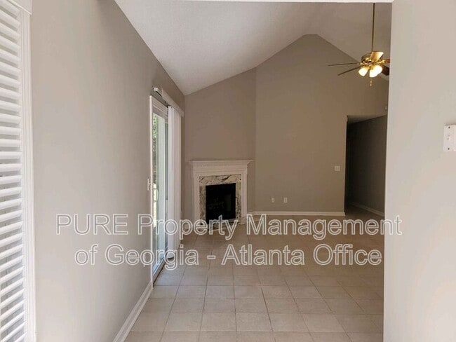 Photo - 102 Laguna Springs Dr