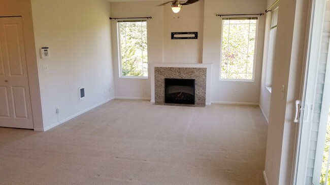 Photo - 15720 Manor Way Unidad C3 - 1