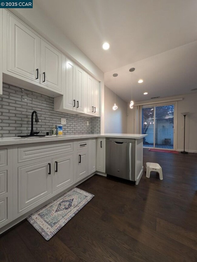 Photo - 6248 Sussex Dr