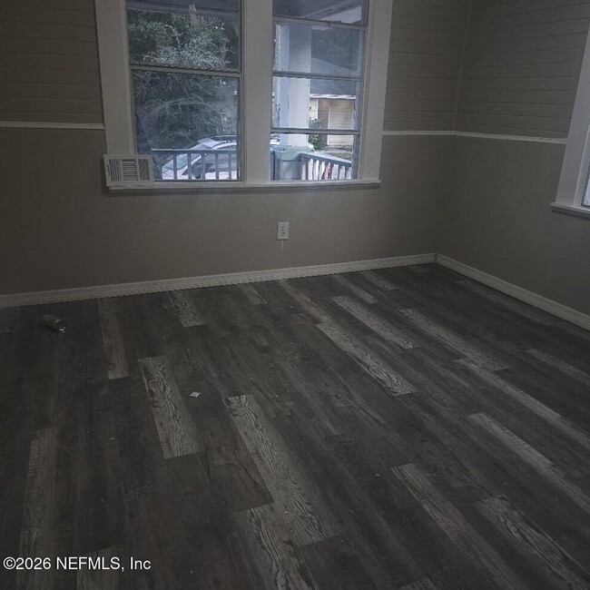 Photo - 7114 Edge St