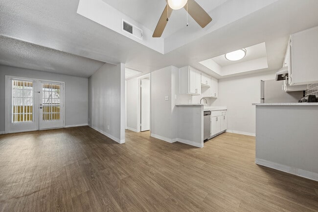Photo - Villatree Apartments