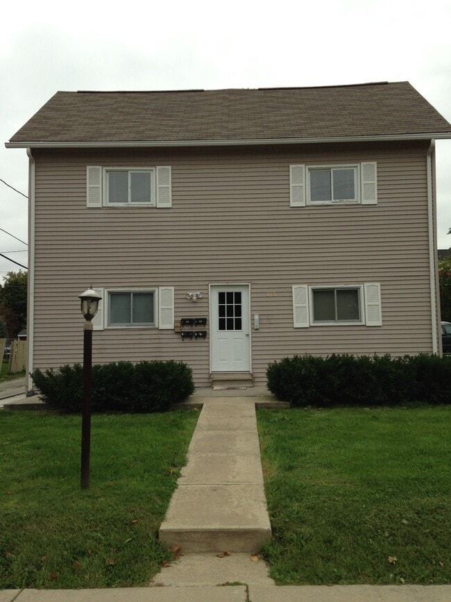 555 Locust St