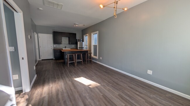 Photo - 1629 W Beach Ave