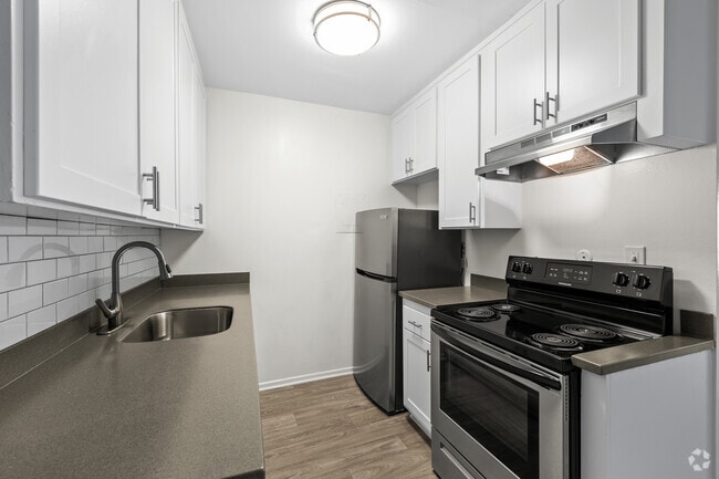 Studio - Kitchen