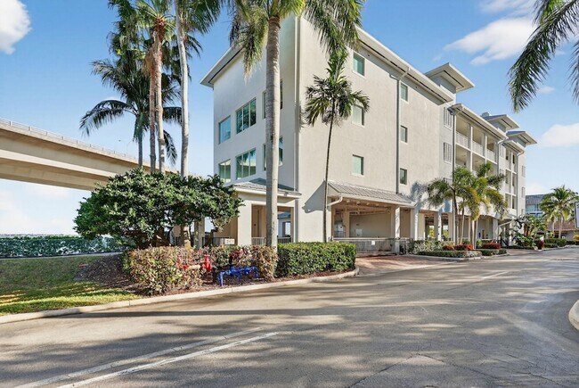 Photo - 415 NW Flagler Ave Unit 403