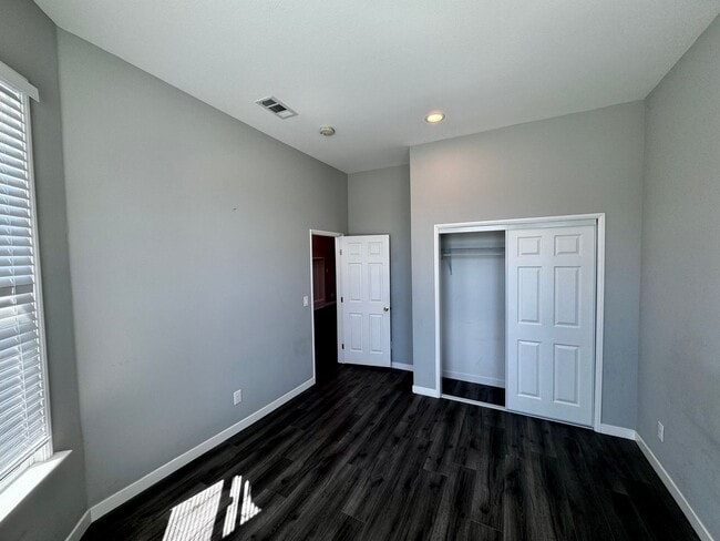 Photo - 3 BED/2 BATH HOME UPPER UNIT AVAIABLE FOR RENT IN OAKLAND, CA!!!! INCLUDING $500 OFF FIRST MONTHS...