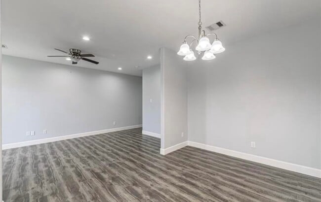 Photo - 8204 Moon Beam St