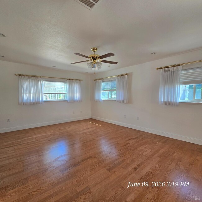 Photo - 203 McKinley Cir