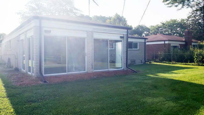 Photo - 1831 Hempstead Dr