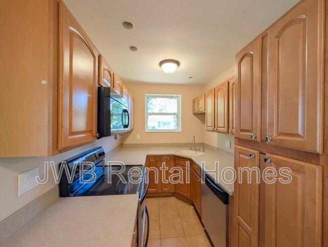 Photo - 4802 Appleton Ave