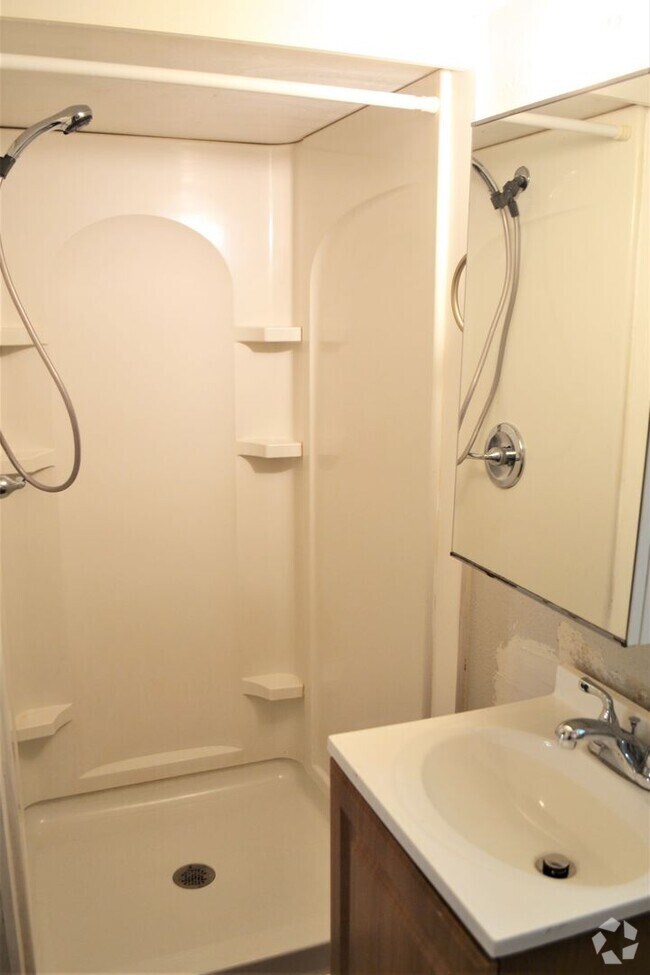 Building Photo - 904 1/2 Denton Unit 904 1/2 Denton St. Rental