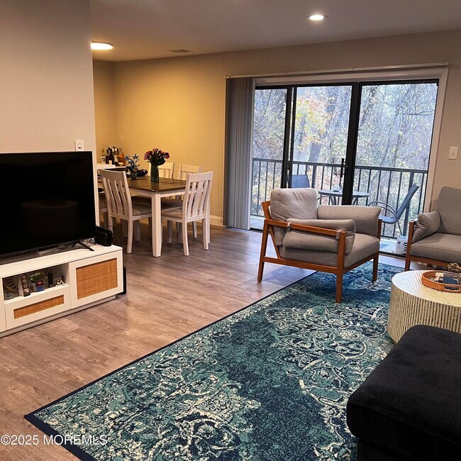 Photo - 1 Amherst Ct Unit 4