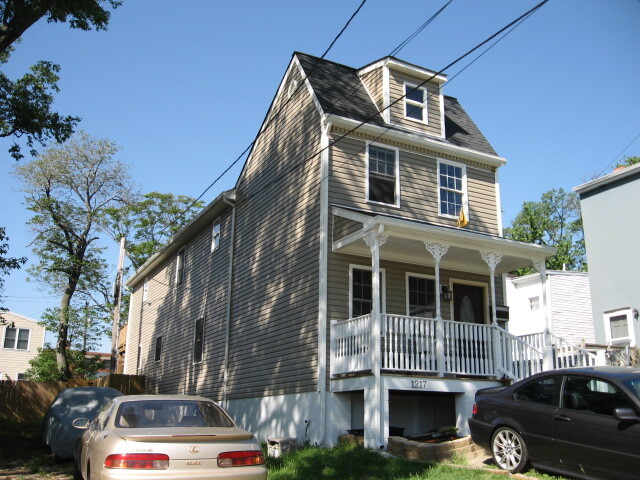 1217 Catherine St