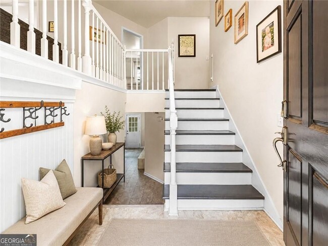 Photo - 105 Leyland Ct