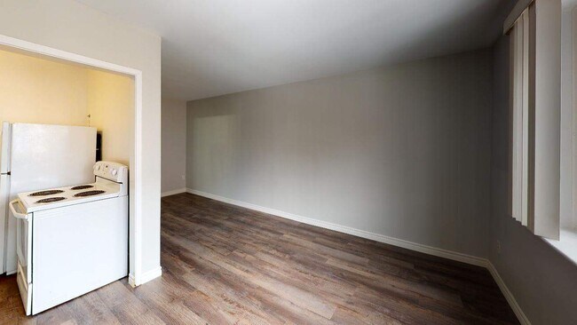 1 Bedroom - Grand Avenue Apartments