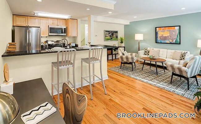 Photo - 210 Independence Dr